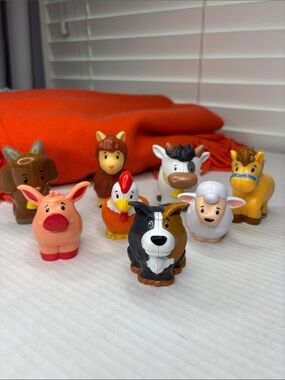 Little people farm animals by Fisher Price, bundle (8 total)